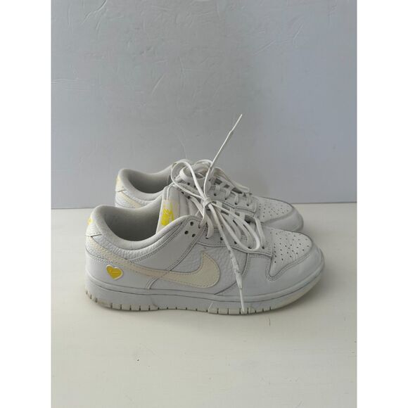 Nike Dunk Low "Valentine's Day Yellow Heart" Sneaker in a White Colorway Sz 8 - Picture 3 of 5